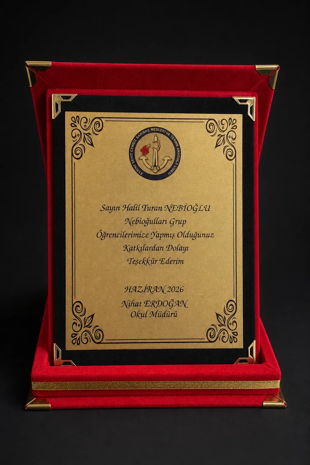 Eğitime Katkı Teşekkür Plaketi