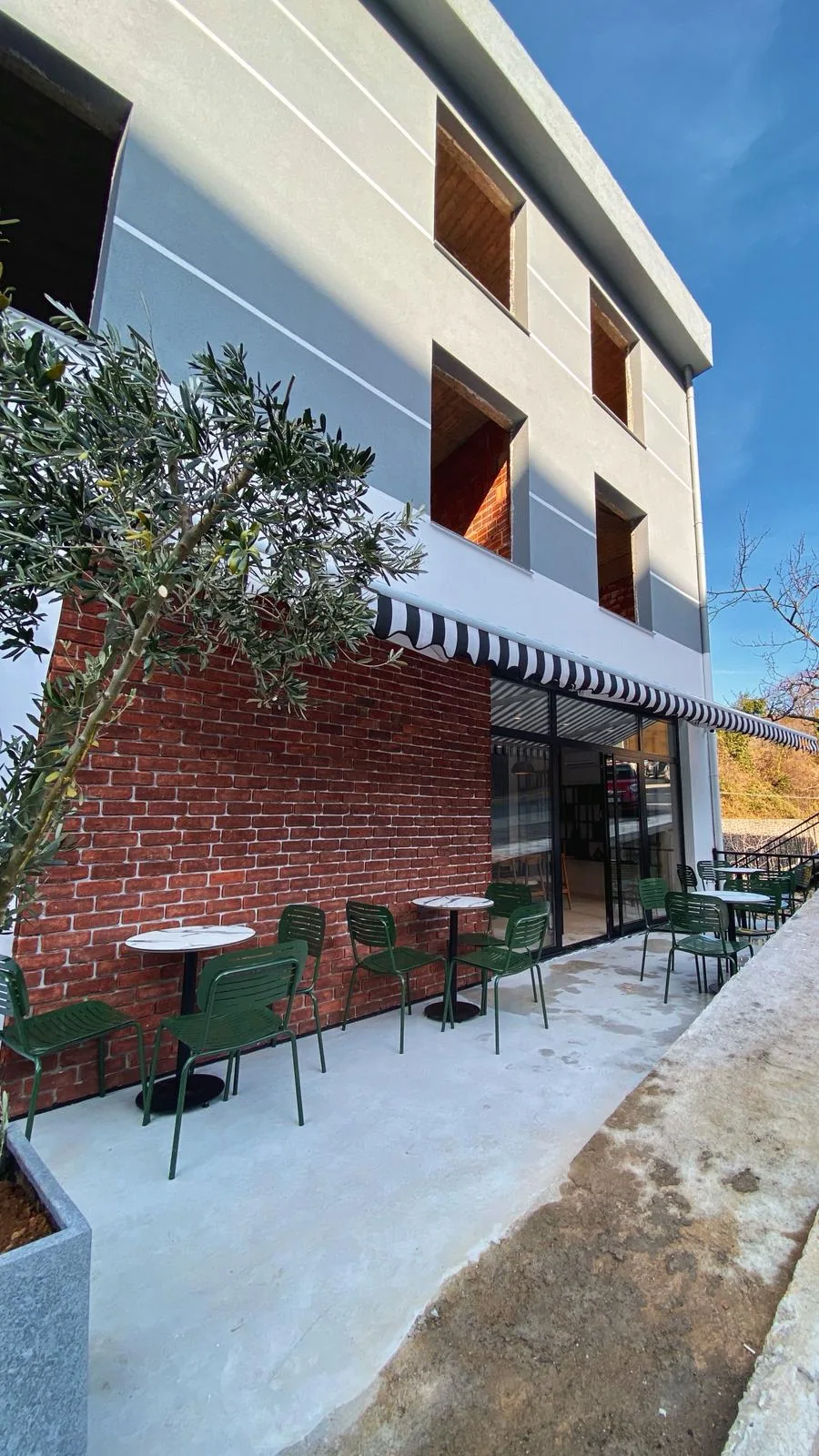 Caffeine Lab kafe iç mekân ve mobilya uygulaması — 5. görsel