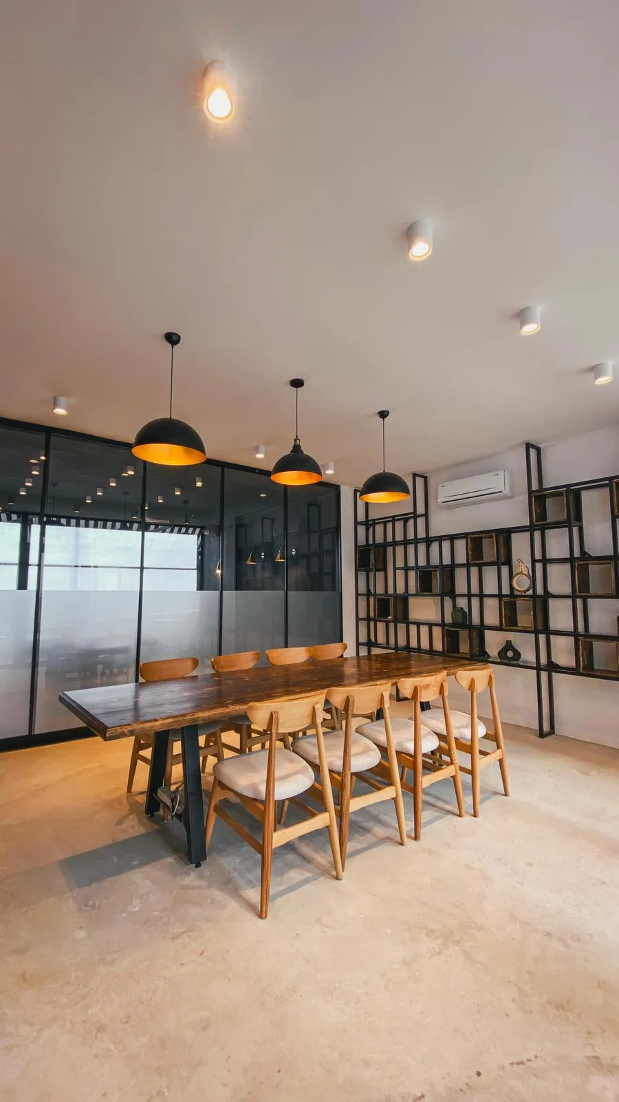Caffeine Lab kafe iç mekân ve mobilya uygulaması — 12. görsel