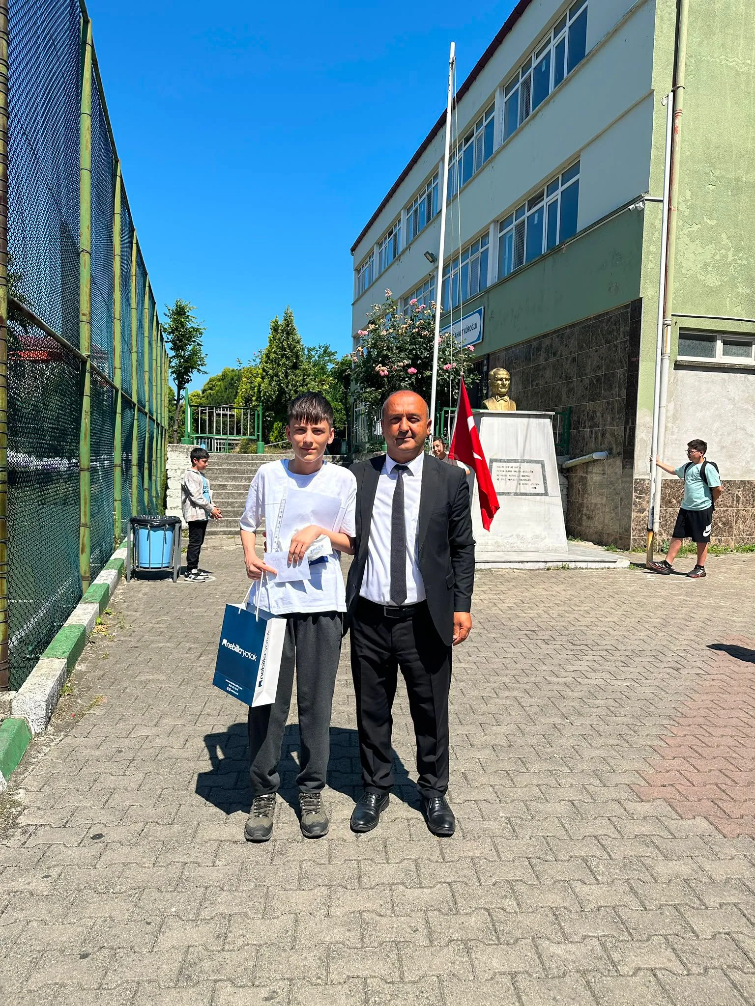 Başarılı öğrencilere Nebioğlu Grup eğitim desteği